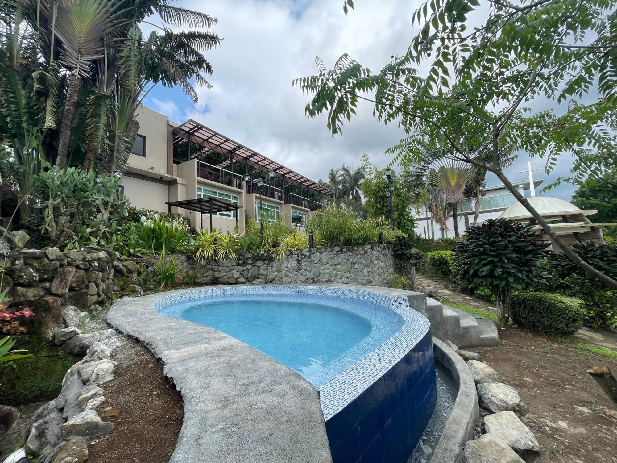 The Lakeview Suites Tagaytay City Zewnętrze zdjęcie